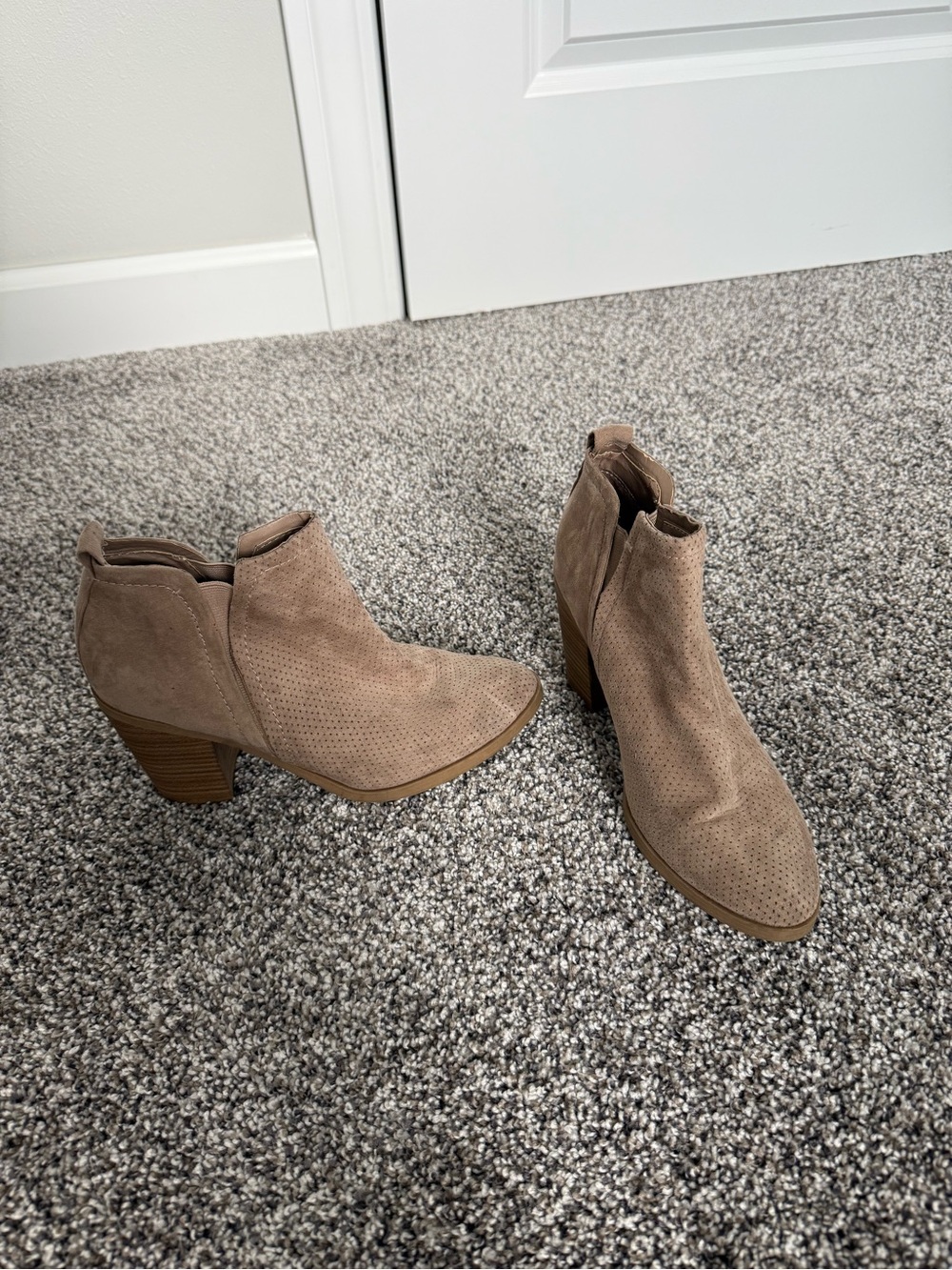 Universal Thread Taupe Perforated Suede Ankle Booties